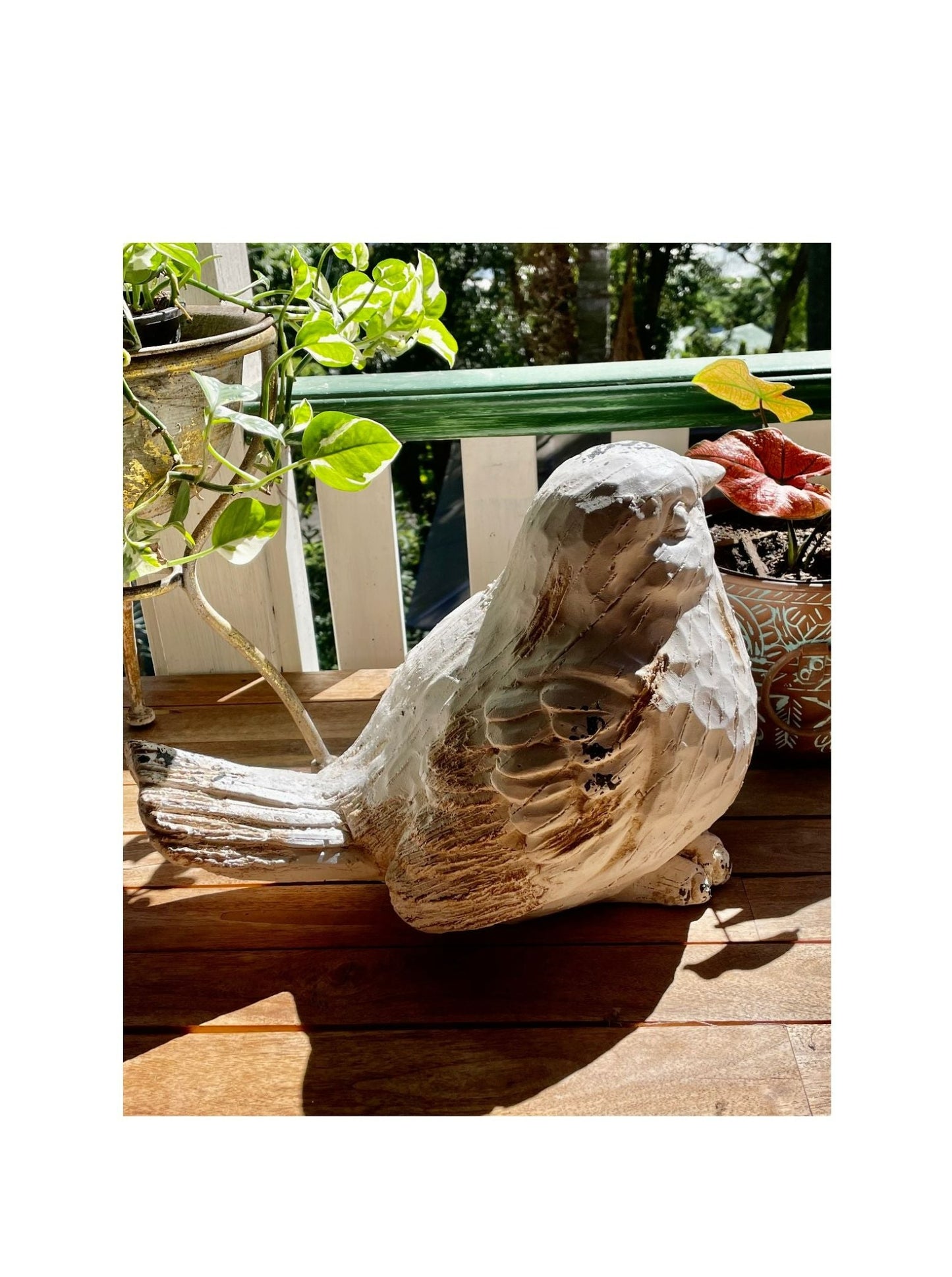 Decorative Robin Bird - Resin - Medium