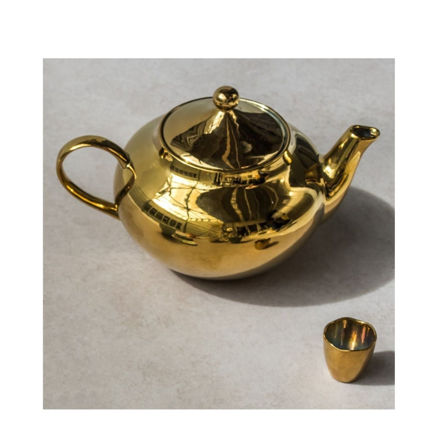 UNC- Good Morning Tea Pot Gold